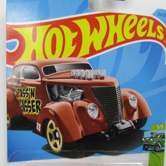 Mattel Hotwheels PASS'N GASSERS 1:64 Scale Diecast Small Toy Car Kids - Brown - Picture 2 of 5